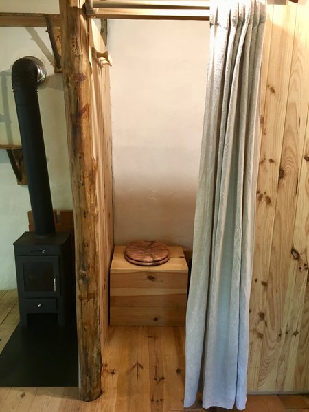 Hébergement AbracadaRoom : Petite cabane en terre-paille - Image 6