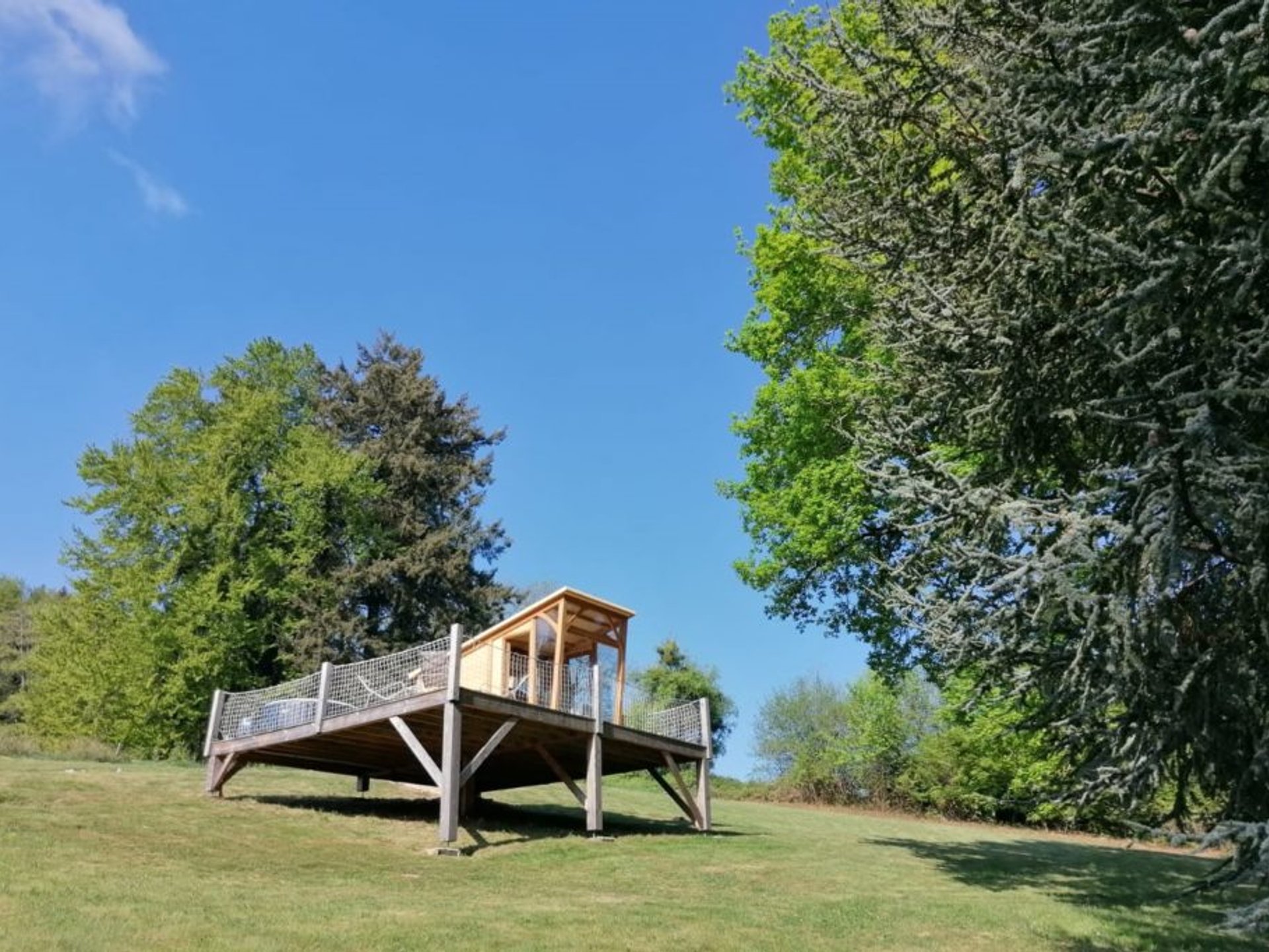 Cabane étoilée et son Spa