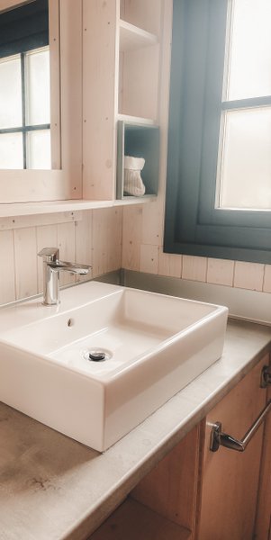 Hébergement AbracadaRoom : Cabane Estèla - Lodge sur pilotis au cœur de la nature, calme & bien-être, réservé aux adultes • linge & ménage inclus • climatisation réversible • cuisine équipée - Image 17