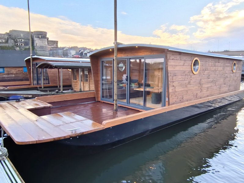 Hébergement AbracadaRoom : La Toue Vent d'Anjou - Image 1