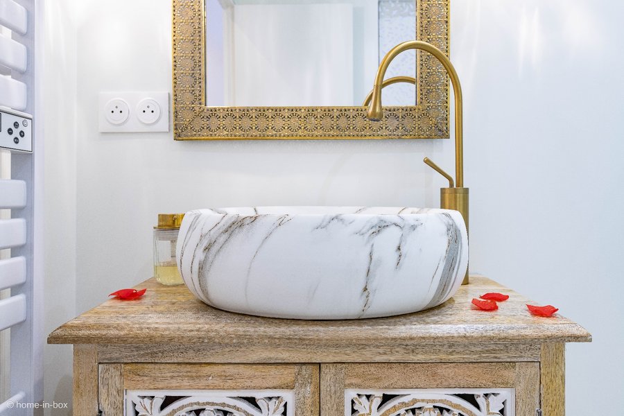 Hébergement AbracadaRoom : Suite 1001 nuits avec Jacuzzi 15min Disney - Image 8