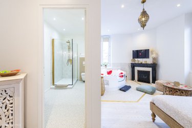 Suite 1001 nuits avec Jacuzzi 15min Disney à Nanteuil Les Meaux (4)