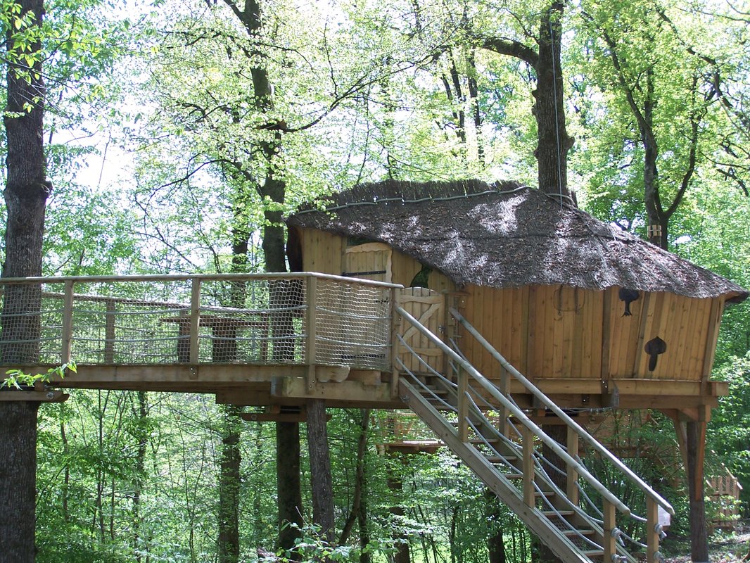 Cabane Familiale à Sainte-Catherine De Fierbois (15)