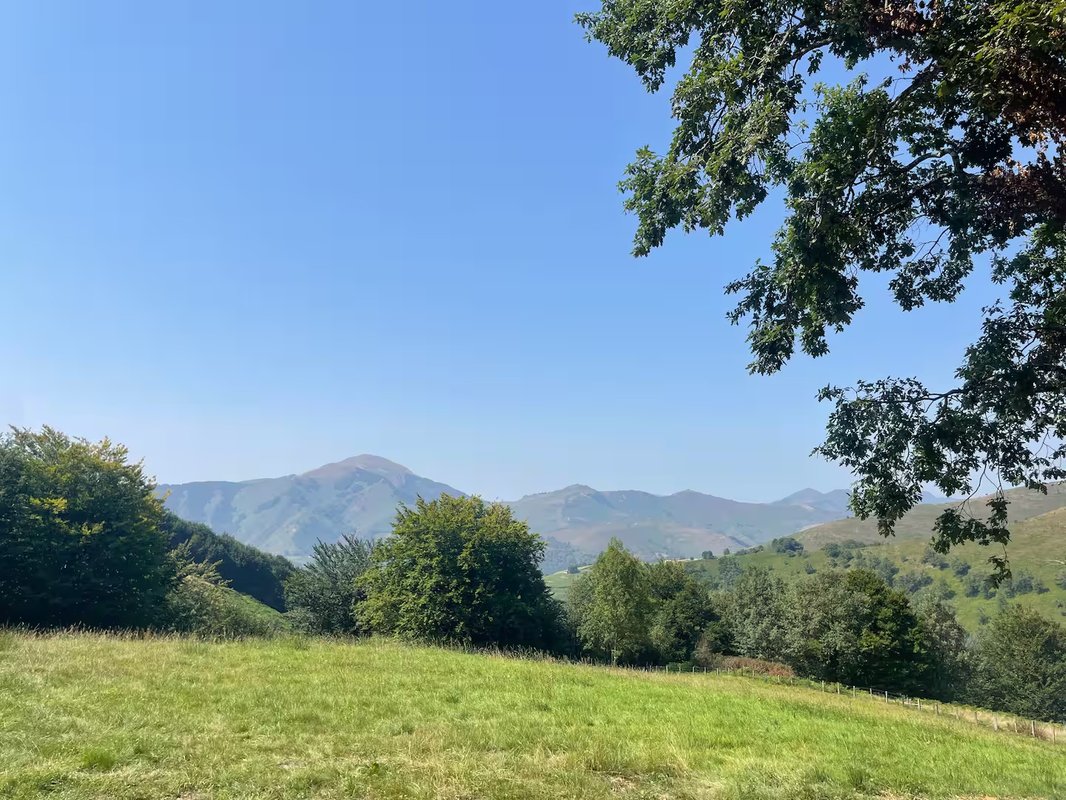 Cabane Etxe ttipia avec vue panoramique à Banca (5)