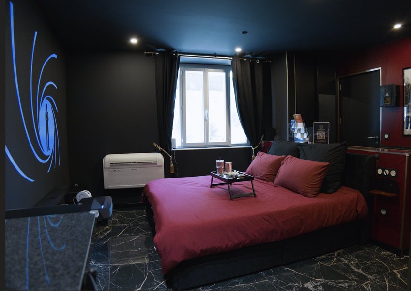 Hébergement AbracadaRoom : Movie-room  - Cinéma privé Centre ville & King size - Image 14