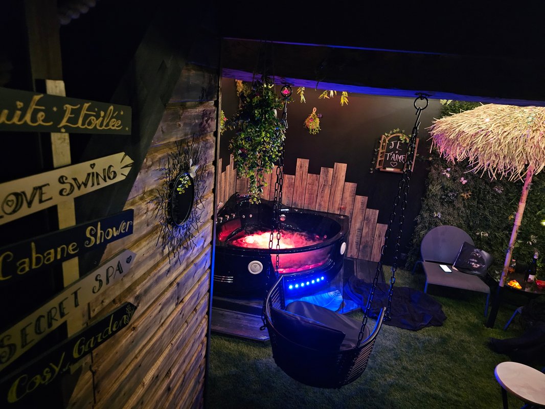 Secret love garden loveroom n'spa à Soleymieu (15)