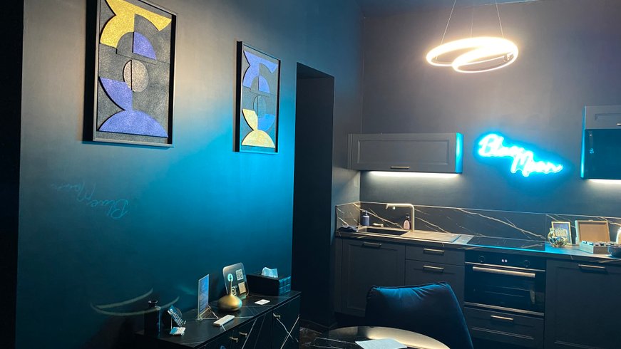 Hébergement AbracadaRoom : Dormez sous la Lune Bleue – Séjour magique & jeu immersif - Image 8