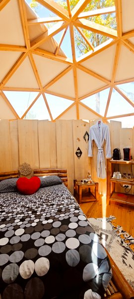 Hébergement AbracadaRoom : N°12 - Voyage Cosmique + SPA privatisable 1h inclus - Image 10