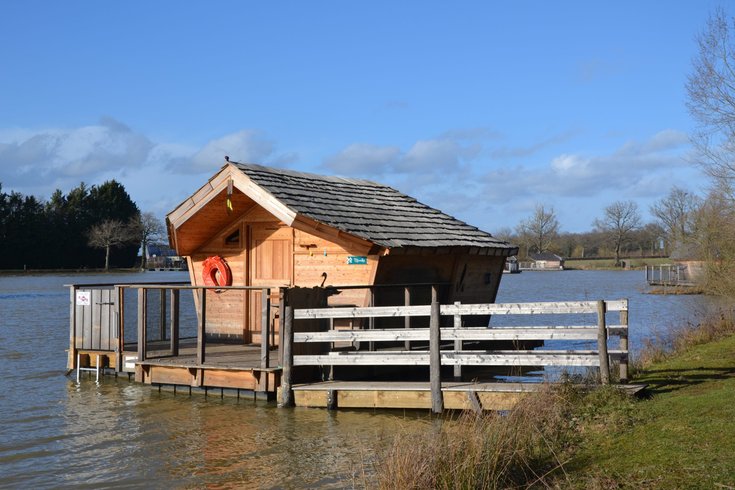 Hébergement AbracadaRoom : Cabane Familiale flottante Amour Blanc - Image 1