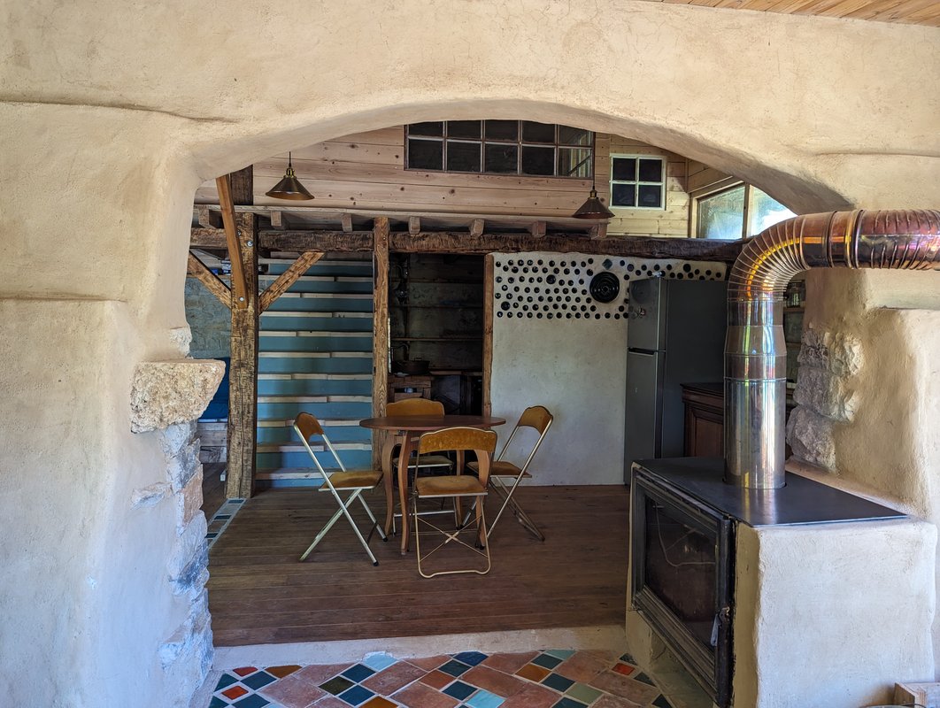 Maison organique à la mauvaise herbe à Barjols (15)