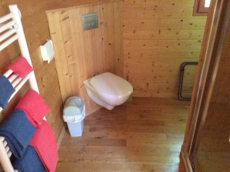 Hébergement AbracadaRoom : Roulotte coté piscine - Image 8