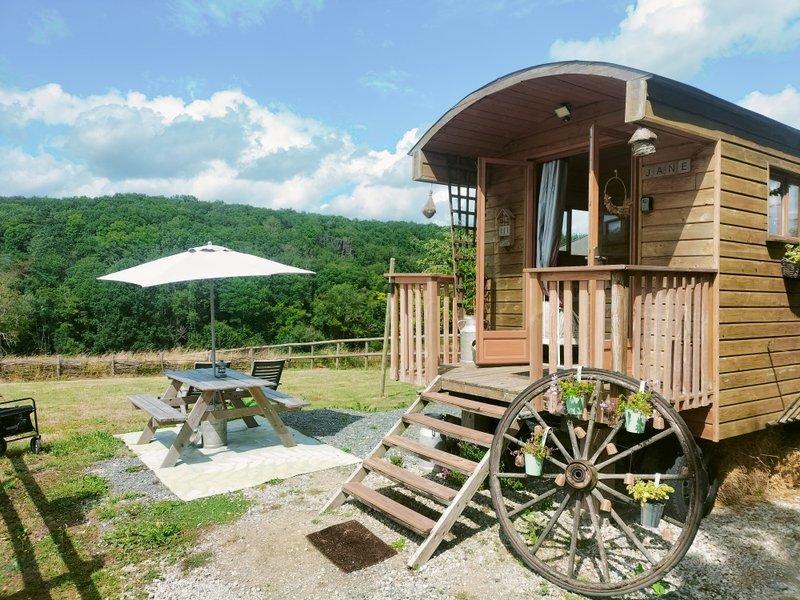 Hébergement AbracadaRoom : La Roulotte de Jane - Image 4