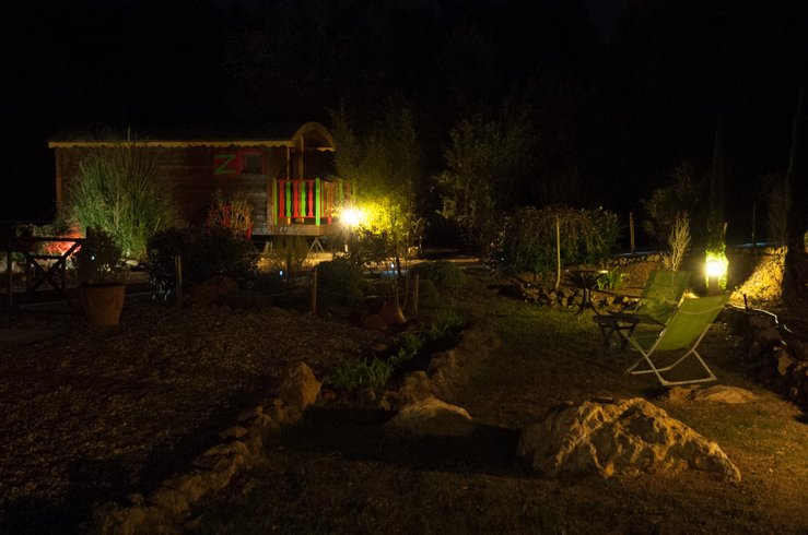 Hébergement AbracadaRoom : Roulotte "La Pinède" & Spa/Sauna privatisable - Image 7