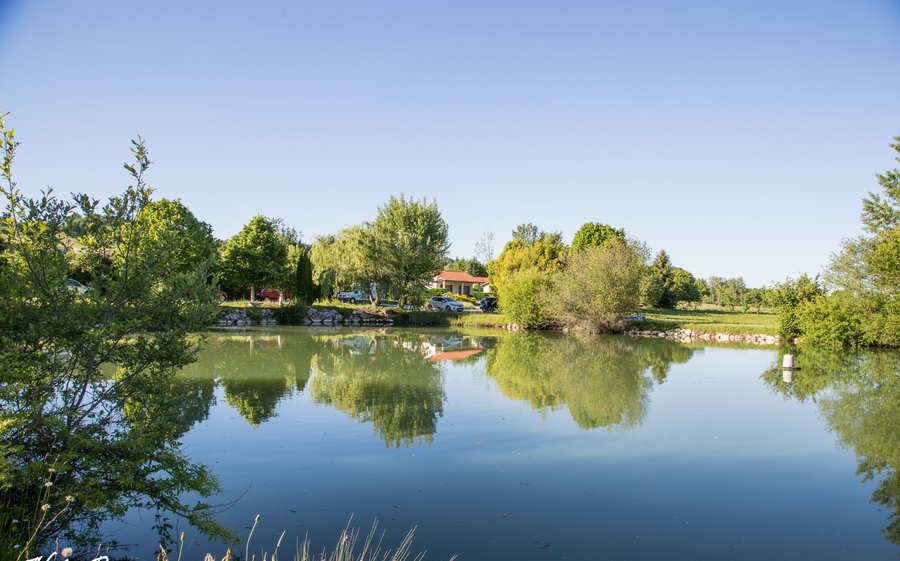 Domaine AbracadaRoom : LAC SAINT GEORGES, Village vacances & Camping - Image 1