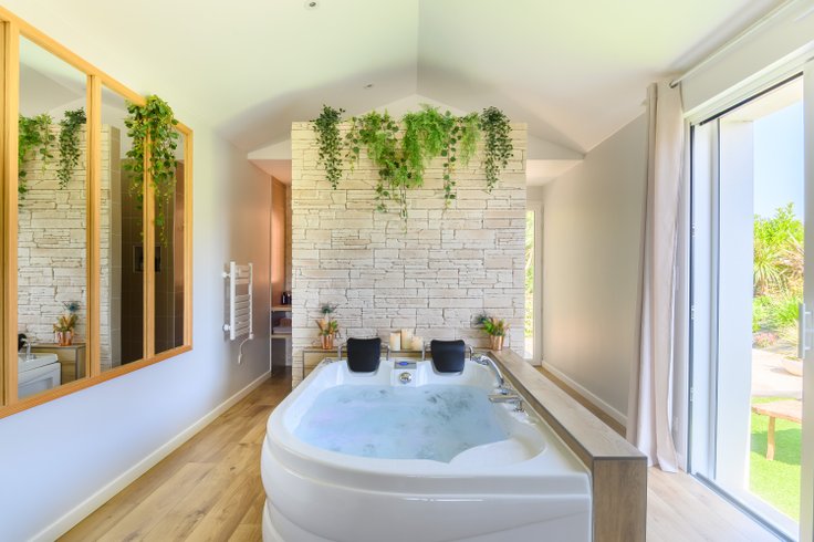 Hébergement AbracadaRoom : L'essentiel Love & Balnéo - Image 10