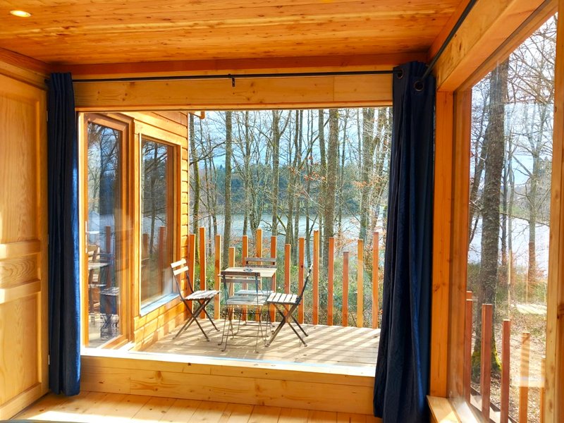 Hébergement AbracadaRoom : Cabane de la Forêt au bord d'un lac - Image 4