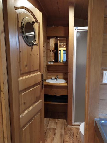 Hébergement AbracadaRoom : La roulotte "Sous le soleil" - Image 10