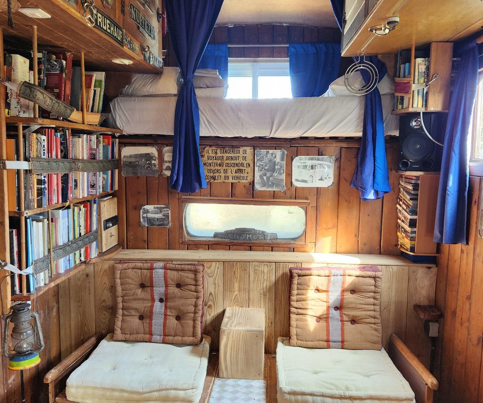 Le Truck-Lodge le ALBION - Spa à Saint-Andiol (4)