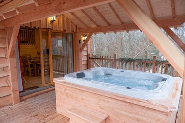 La Cabane aux Oiseaux & Spa à La Bussiere (1)