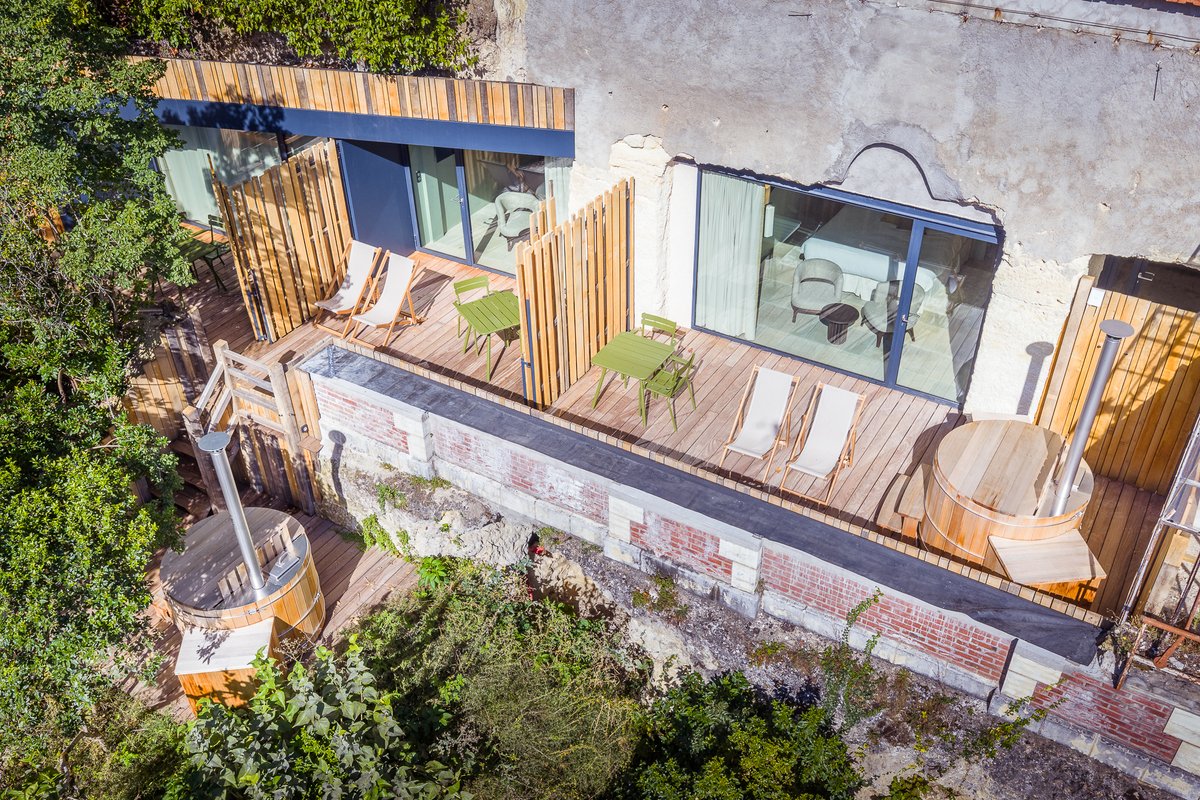 Suite Prestige Terrasse: sauna & bain nordique privatifs à Nazelles-Negron (2)