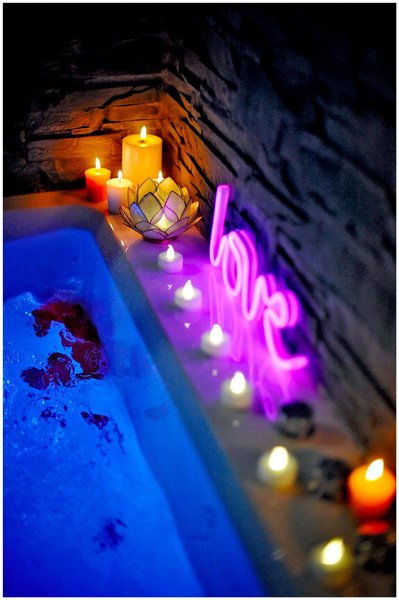 Hébergement AbracadaRoom : La suite 7ième ciel ÉTOILÉ, SPA XXL, 5 min du centre - Image 9