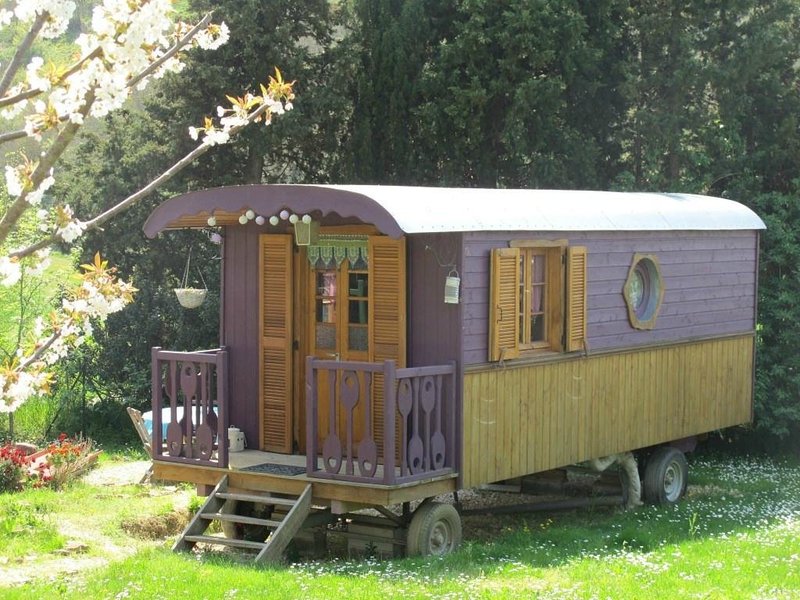 roulotte-violette_roulottes_lauragais
