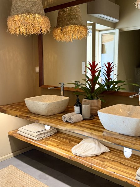 Hébergement AbracadaRoom : Suite Brésilienne de Luxe • Jacuzzi Privé• Cognac - Image 9