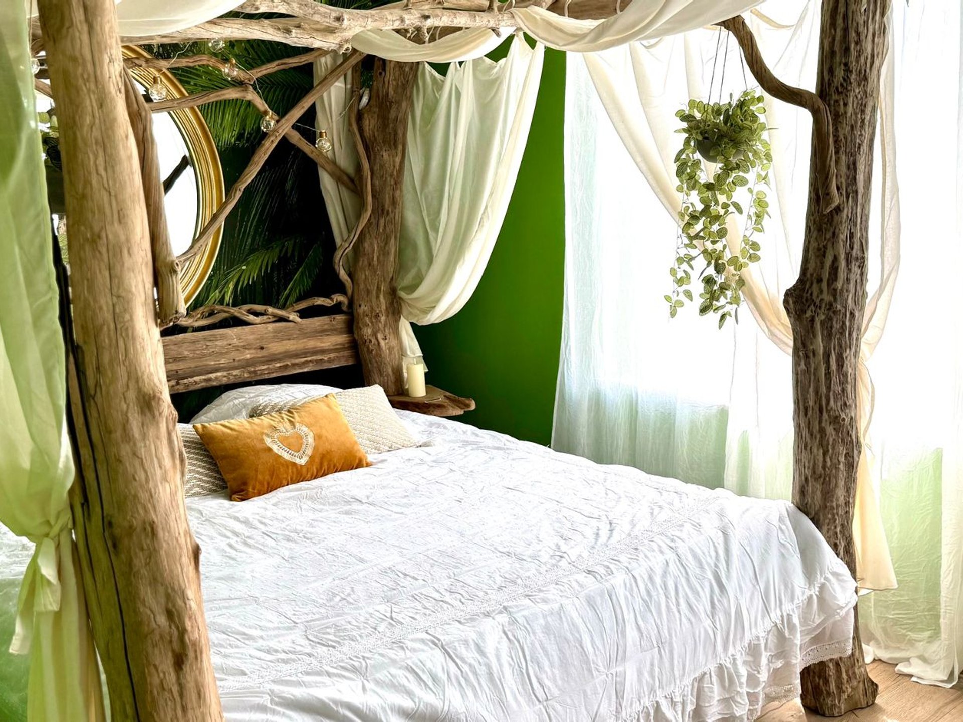 Jungle romantique Spa & Cinéma sous les arbres