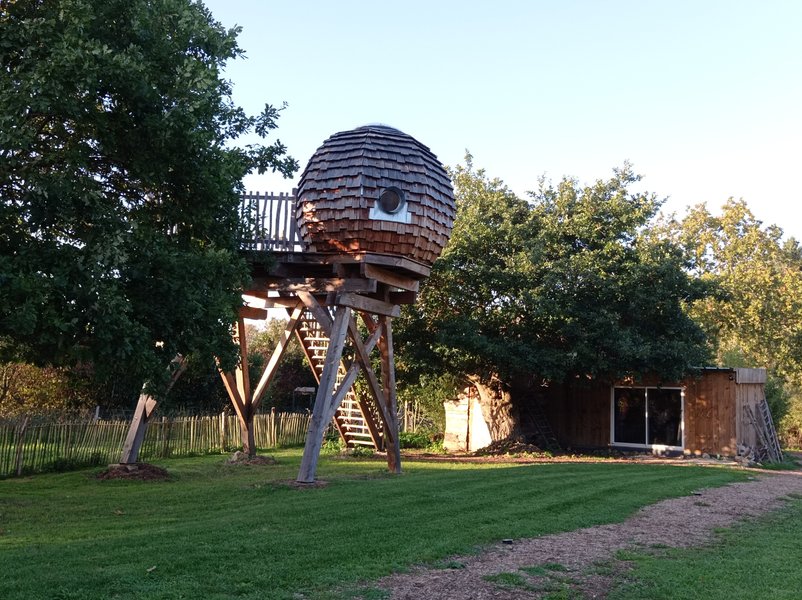 Hébergement AbracadaRoom : Cabane perchée Le Lovelit - Image 1