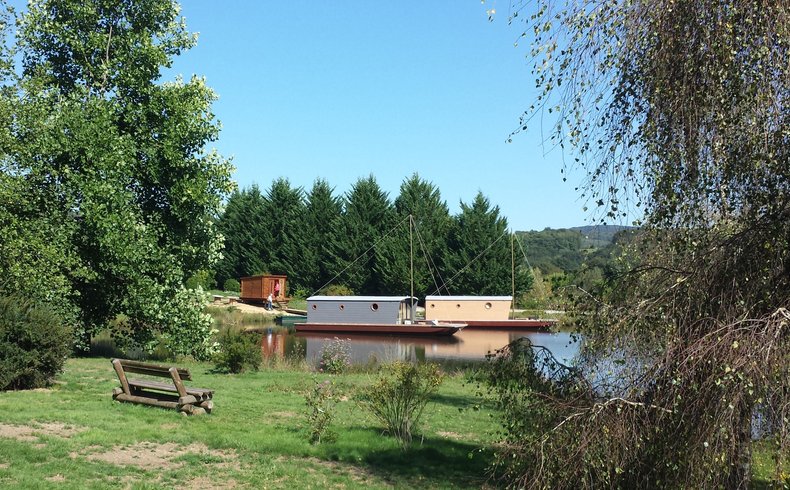 Hébergement AbracadaRoom : La Toue Cabanée au mouillage - Image 3