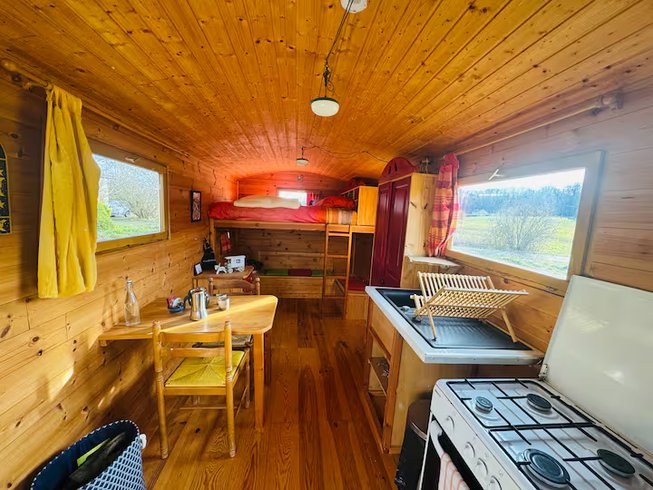 Hébergement AbracadaRoom : La petite roulotte de Vallin | Nature | Cosy - Image 5