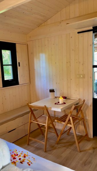 Hébergement AbracadaRoom : Cabane Romantique avec Jacuzzi - Image 8