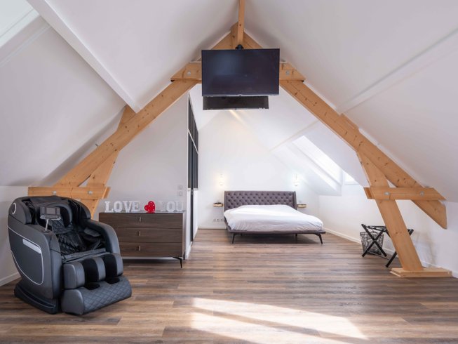 Hébergement AbracadaRoom : Eau Loin - Villa avec spa, sauna, hammam & salle de jeux - Image 14