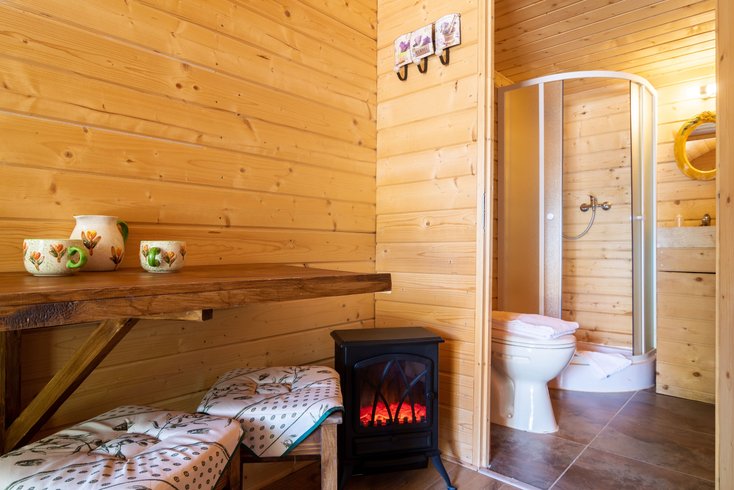 Hébergement AbracadaRoom : Roulotte Provençale - Image 11