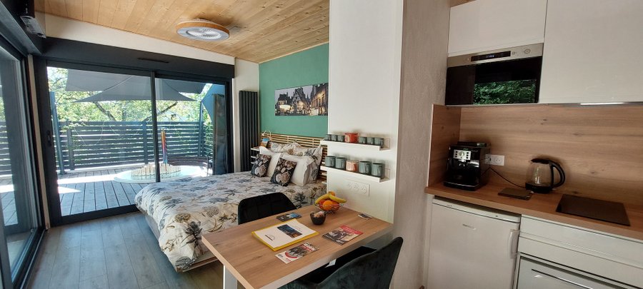 Domaine AbracadaRoom : Jardin des écureuils - Image 5