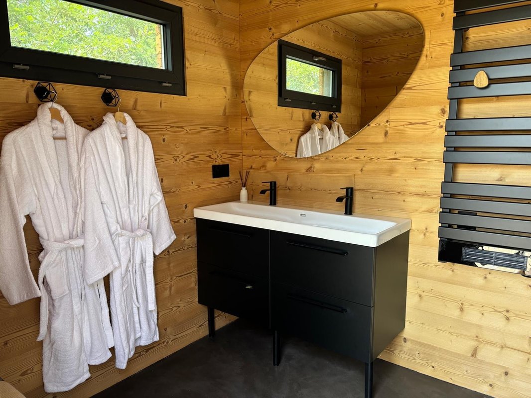 La Bulle StélléA SPA Privatif, Domaine CollinéA en Drôme Des Collines à Bathernay (10)