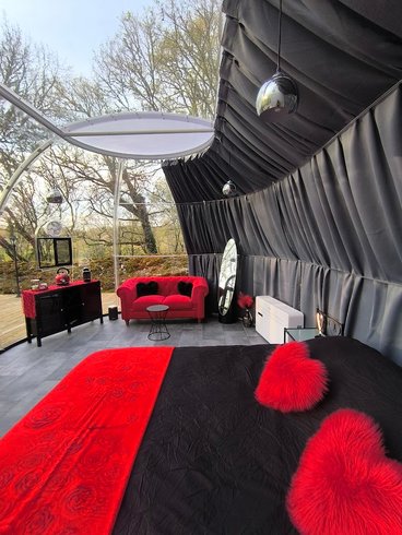 Hébergement AbracadaRoom : Bulle Love Passion & spa - Image 4