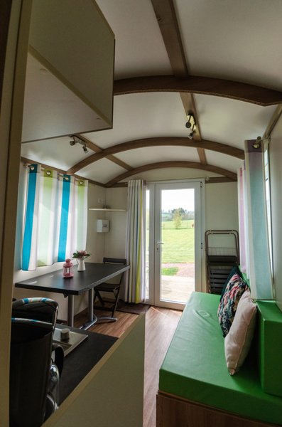 Hébergement AbracadaRoom : Roulotte moderne atypique - Image 3