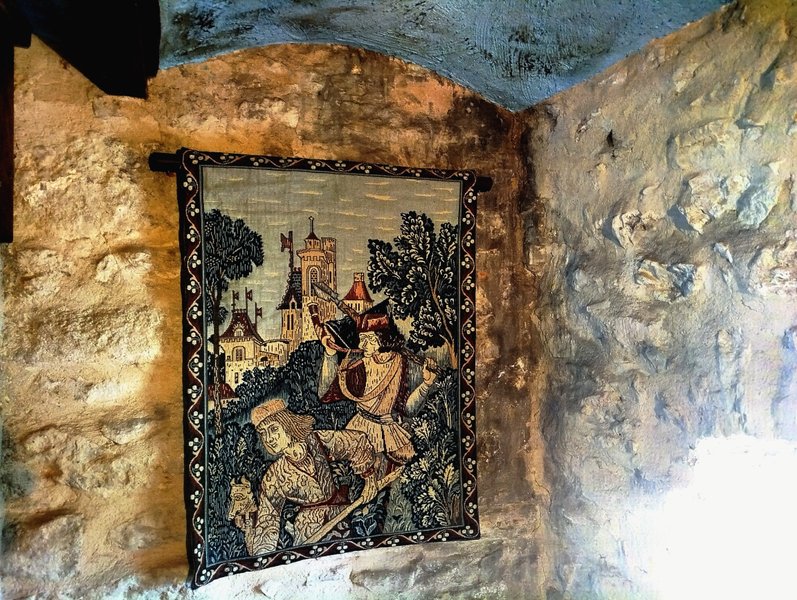 Hébergement AbracadaRoom : Suite médiévale, l'Épée du Roi Artur, avec escape game - Image 24