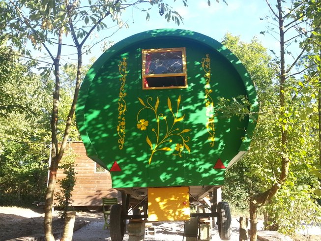 Hébergement AbracadaRoom : La Roulotte de la Boëre - Image 4
