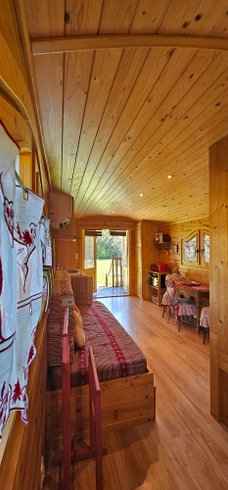 Hébergement AbracadaRoom : Roulotte du Soleil - Image 13