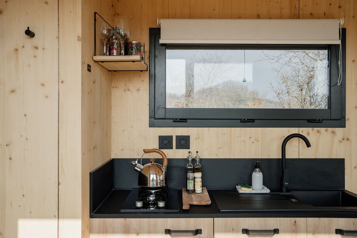 Domaine AbracadaRoom : Parcel Tiny House - montagnes et vignes dans l'AOC du Bugey - Image 5
