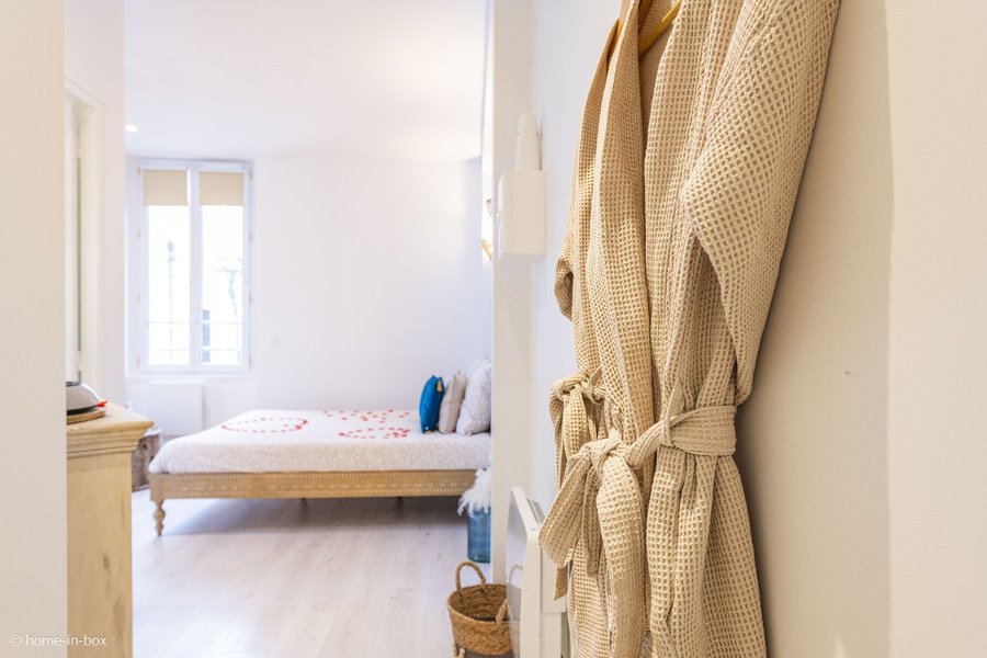 Hébergement AbracadaRoom : Suite 1001 nuits avec Jacuzzi 15min Disney - Image 9