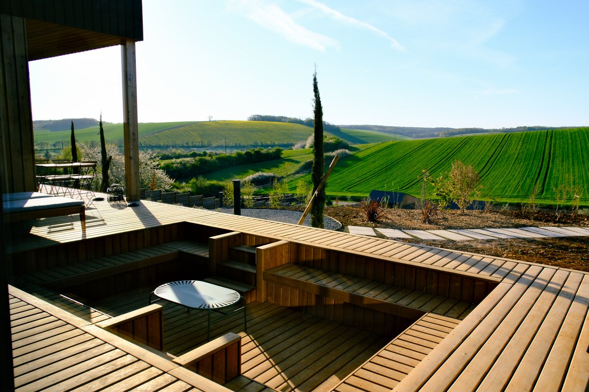 Hestia + Freya : Ecolodge de luxe avec 2 bains nordiques pour 12-13 personnes à Saint-Mards-En-Othe (1)