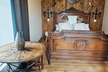 Chambre Viking dans le Beaujolais à Lantignié (2)