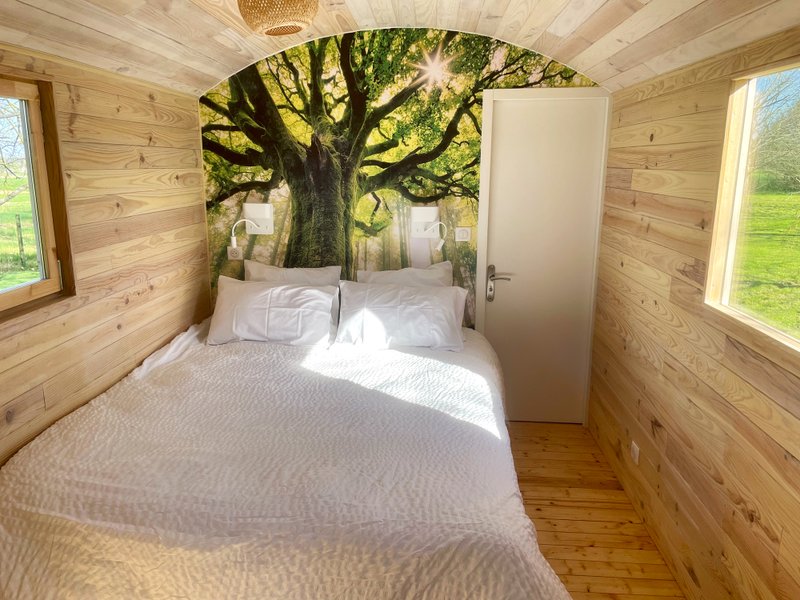 Hébergement AbracadaRoom : La Roulotte de la Clairière - Image 2