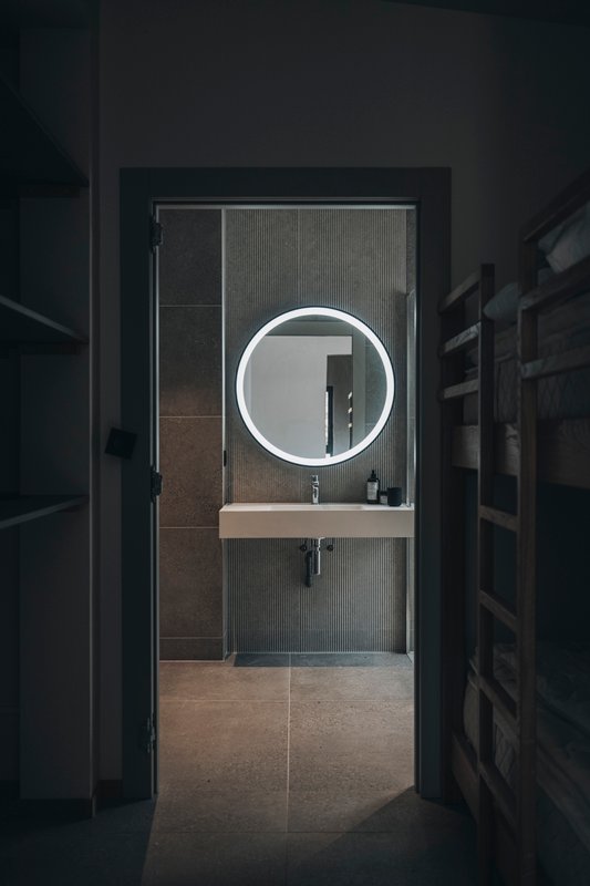 Unik Lodges Annecy - Aurore - Nuit insolite avec vue montagne et spa privé à Leschaux (8)