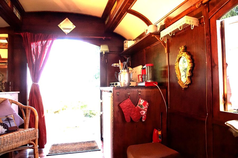 Hébergement AbracadaRoom : Roulotte Matisse & Spa - Image 9