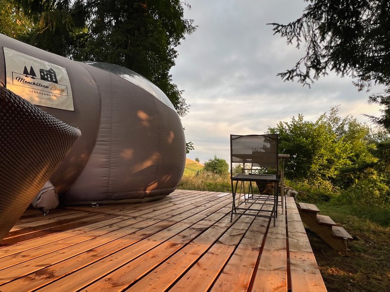 Hébergement AbracadaRoom : Bulle transparente et son spa - Image 3