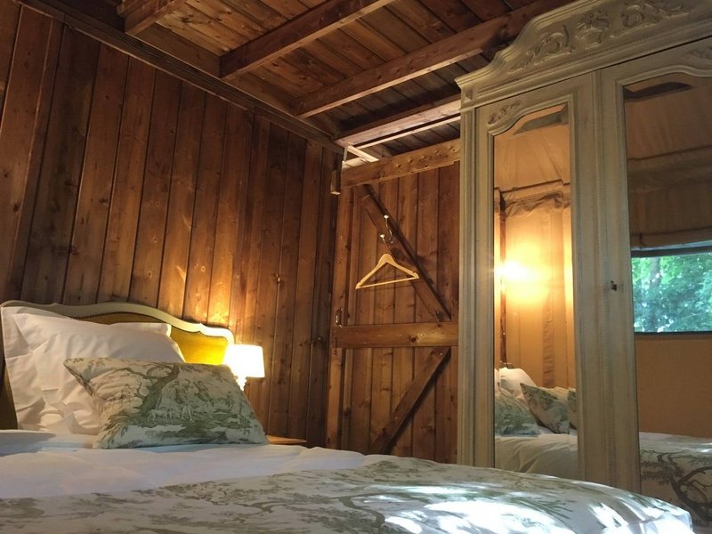 Hébergement AbracadaRoom : Tente Marie Antoinette - Image 6